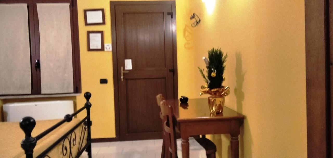 Hotel Motel Est Peschiera Borromeo Kültér fotó
