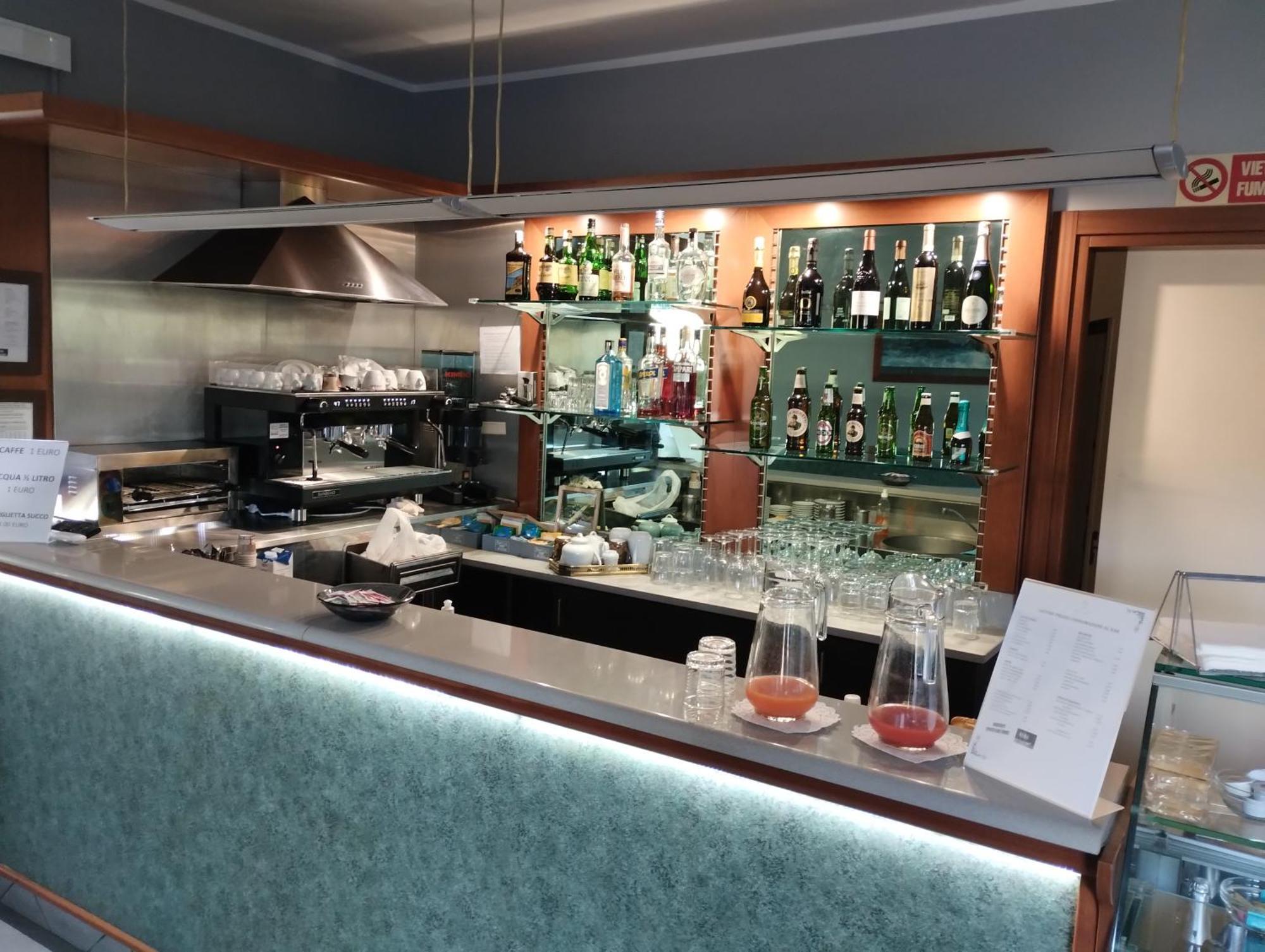 Hotel Motel Est Peschiera Borromeo Kültér fotó